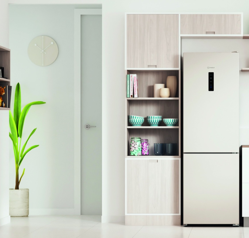 Двухкамерный холодильник Indesit ITR 5180 E No frost, бежевый фото 8