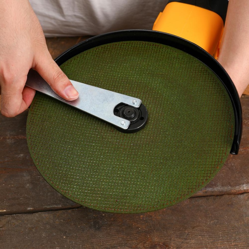 Угловая шлифовальная машина (болгарка) Deko AG2400DK, 230 мм, 2400 Вт (083-1030) фото 8