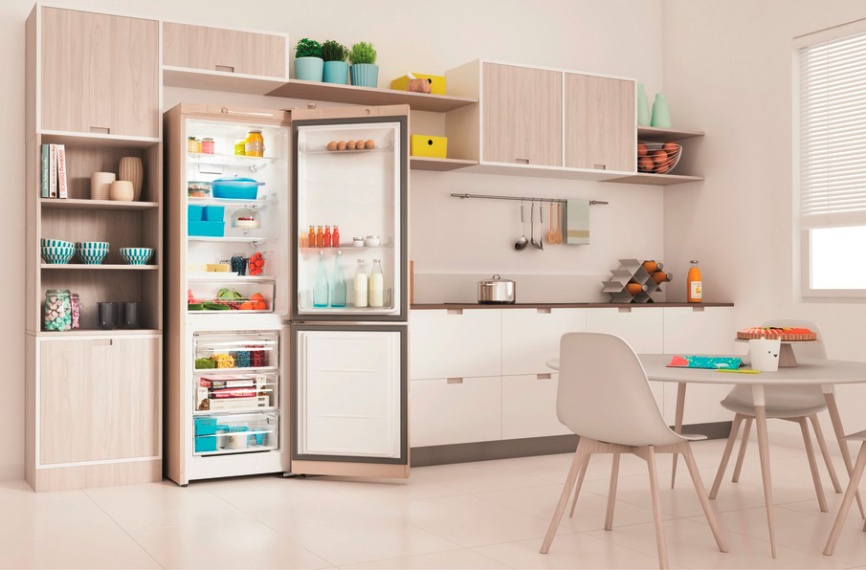 Двухкамерный холодильник Indesit ITR 4180 E No frost, бежевый фото 9