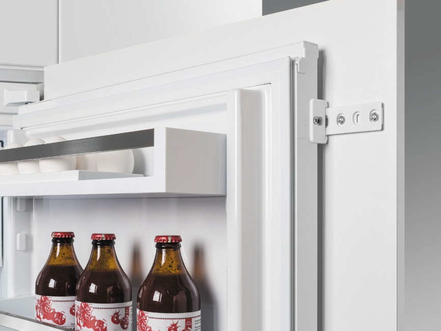 Встраиваемый однокамерный холодильник Liebherr IRBSd 5120-22 001 BioFresh, белый фото 17