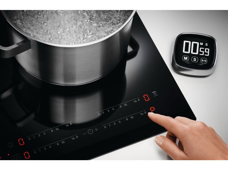 Электрическая варочная панель Electrolux EIS62453 59 см, 4 конфорки стеклокерамика, черный фото 11