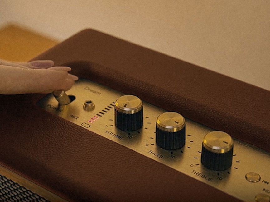 Портативная колонка Lonzuer Dream, коричневый фото 5