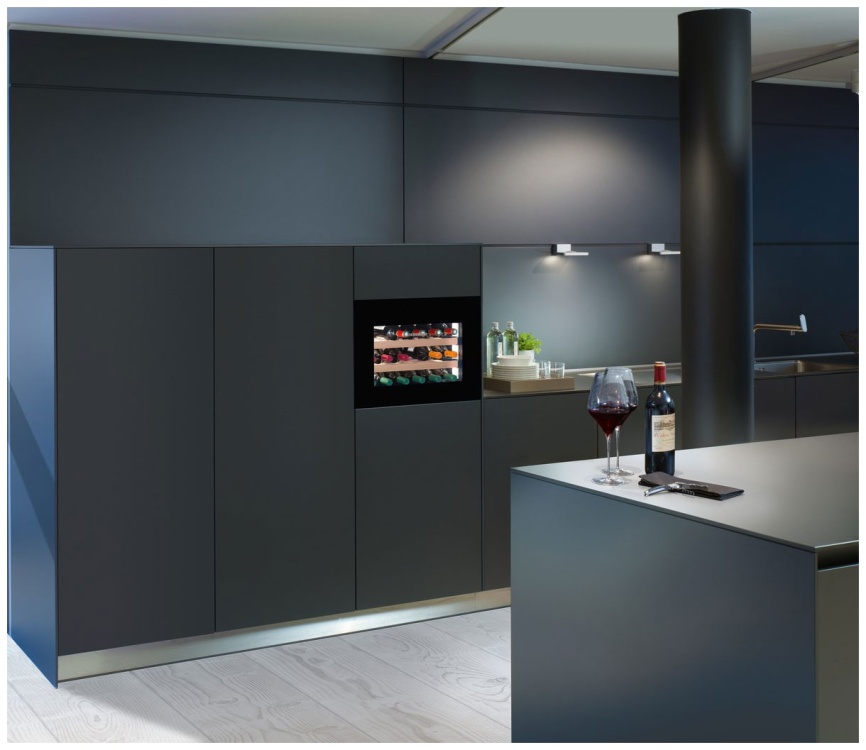 Встраиваемый винный шкаф Liebherr WKEgb 582-26 001 черное стекло фото 3
