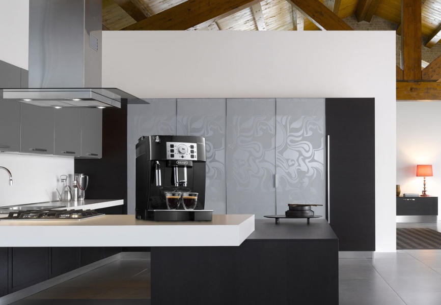 Кофемашина автоматическая De’Longhi ECAM 22.110.B, 15 бар, черный фото 4