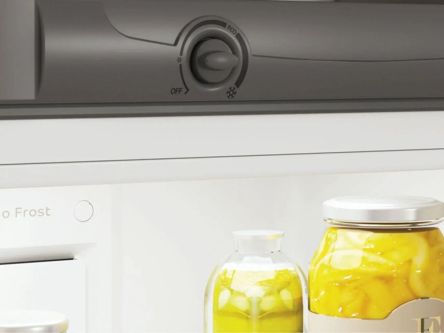 Двухкамерный холодильник Indesit ITS 4160 G No frost, серебристый фото 3